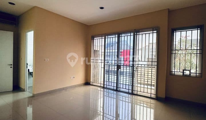 Rumah Bagus di Green lake city 2 Lantai