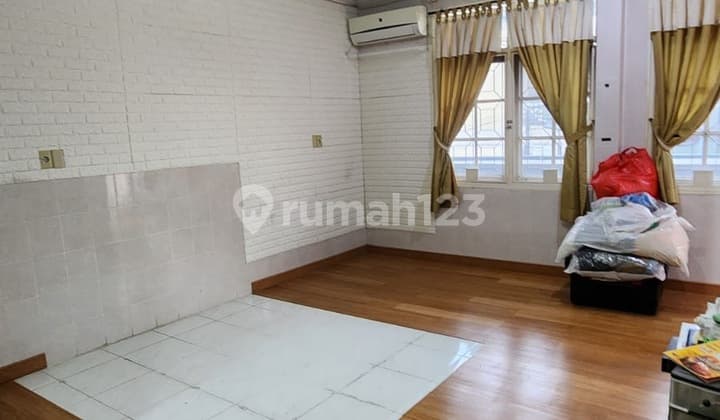 Rumah di Pluit Karang