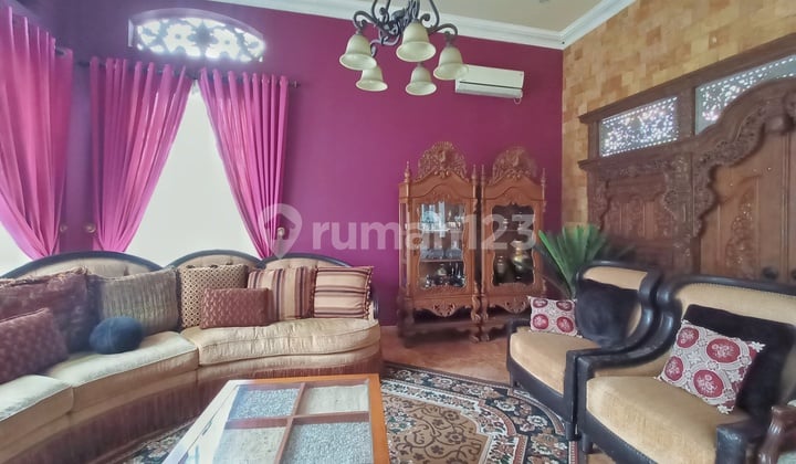 Best Price! Rumah Cantik 2 Lantai Dalam Komplek Nyaman