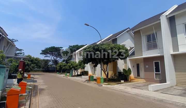 Rumah 2 Lantai Di Summarecon Emerald Karawang Jawa Barat
