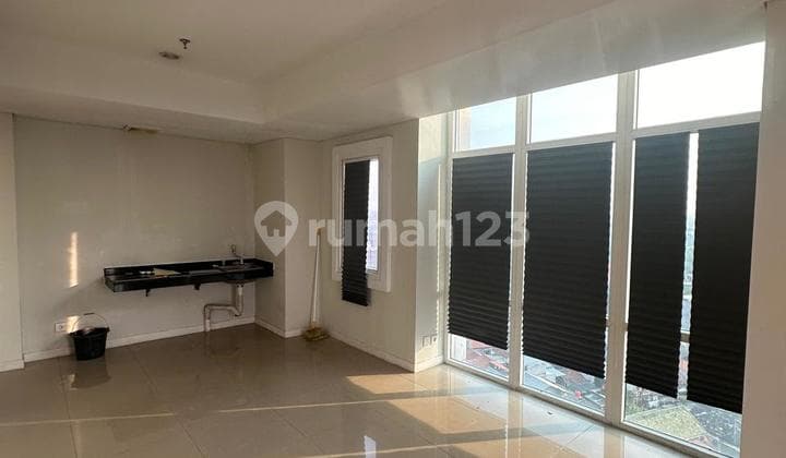 Metro Park Residences Tower Manhattan 2BR Corner Unit 58 sqm Unfurnished in South Kedoya, West Jakarta