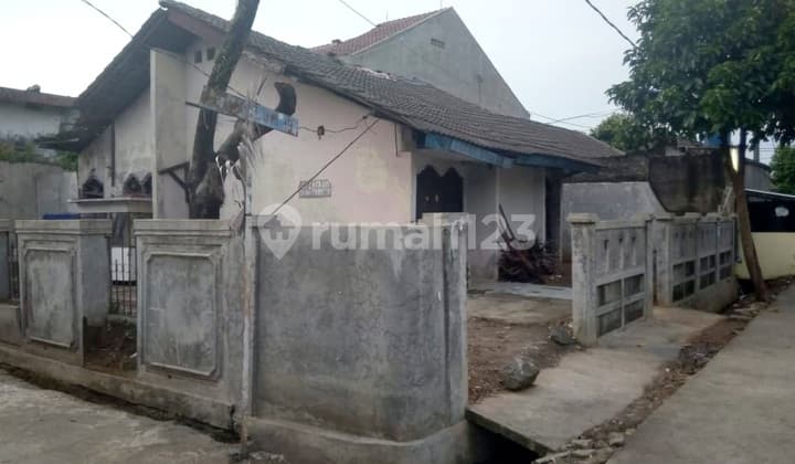 RUMAH TUA HOOK HITUNG TANAH SAJA di RENI JAYA PONDOK PETIR BOJONGSARI KOTA DEPOK
