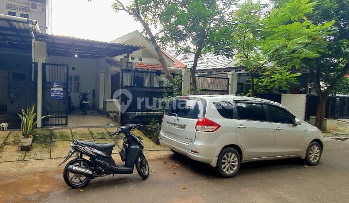 Rumah Siap Huni Semi Furnish di Kencana Loka Bsd Tangsel