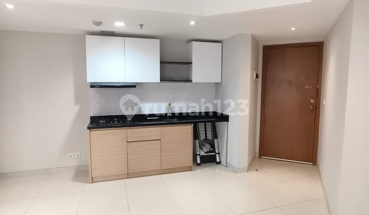 The Mansion Kemayoran Semi-furnished Type 2 Bedrooms Spacious