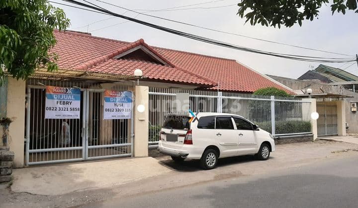 For Sale Elite Boarding House in Dukuh Kupang Timur, Excellent Condition, Fully Furnished.