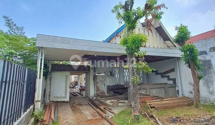 Bangunan Usaha di Jalan Tumapel dekat Raya Darmo Lokasi Prime