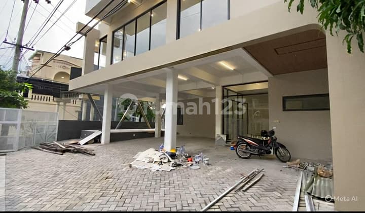 Disewakan Gedung Ruko Baru di Raya Mulyosari