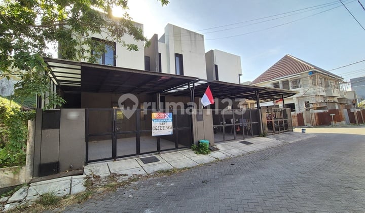 Disewakan Rumah di Darmo Harapan Satelit Sukomanunggal