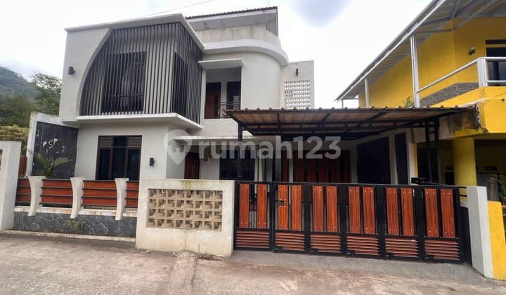 Dijual Vila Di Cipanas Puncak Turun Harga