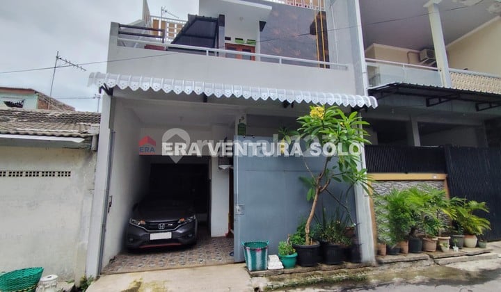 Two-Story Ready-to-Occupy House in Solo Baru Area.