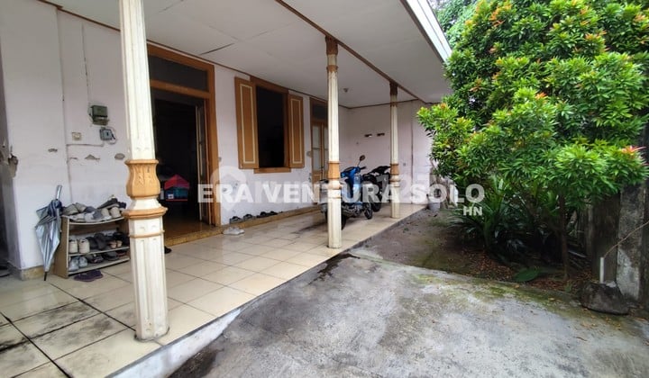 Rumah Lama Terawat Gandekan Solo