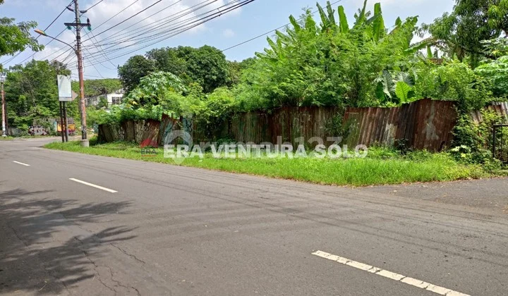 Tanah Pekarangan Strategis Manahan Solo