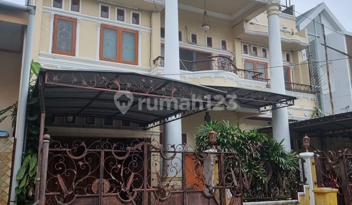 Rumah Pettarani Makassar