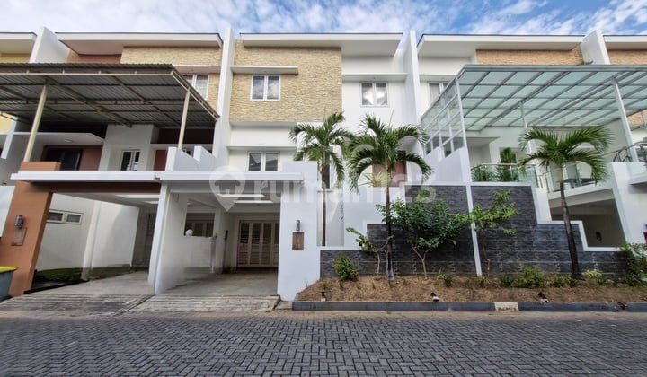 Rumah Mewah Area Panakkukang di Makassar