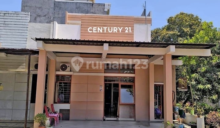 Two-Story House in Tanjung Bunga, Makassar