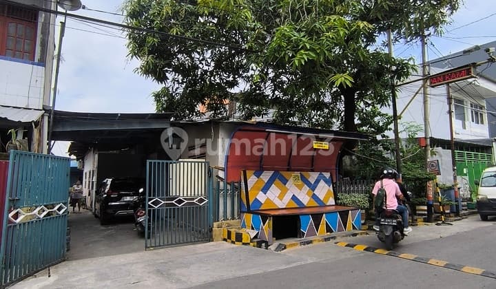 Rumah Tua Jalan Sungai Limboto di Makassar