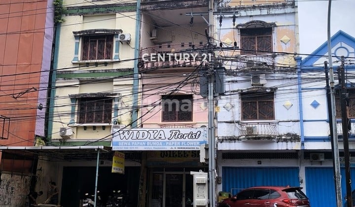 Ruko Strategis Dan Siap Huni Di Jalan Gunung Bawakaraeng