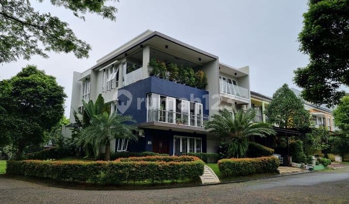 For sale large and luxurious furnished house with hook position in Costa Rica Cluster, De Latinos, BSD City.