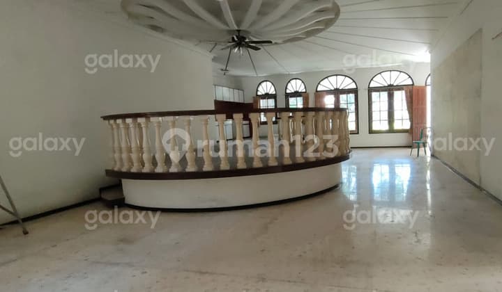 Spacious Strategic House Near Ijen Malang City GMK03417