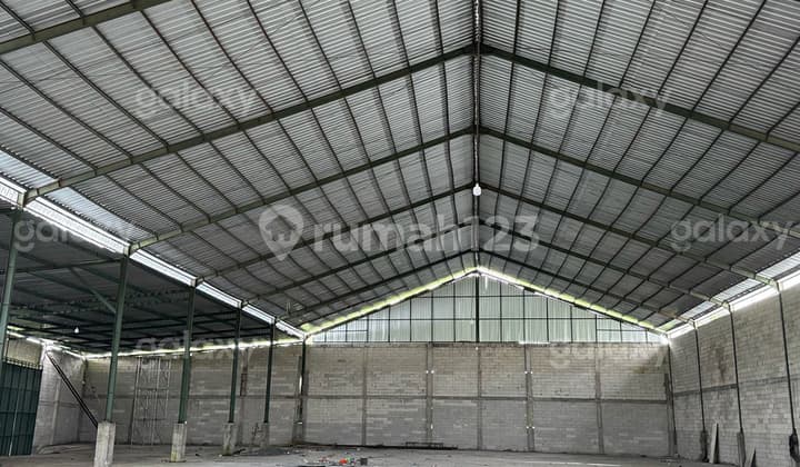 Strategic Warehouse 1800 m2 in Bululawang Malang GMK03461