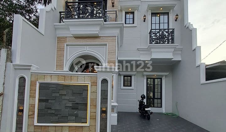 Jual Rumah American Classic di Jagakarsa Jakarta Selatan