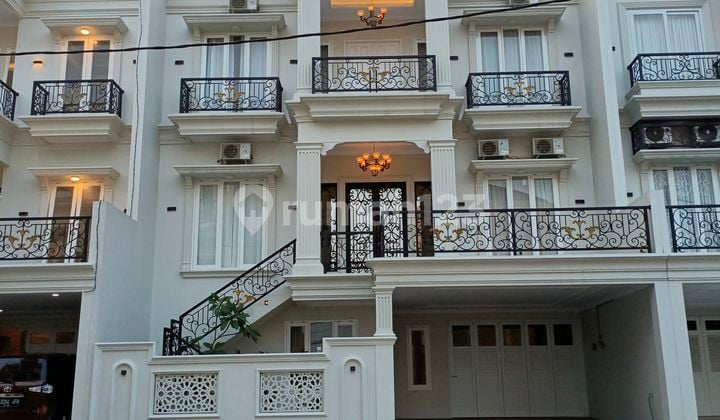 Dijual Rumah Classic Murah dan Siap Huni di Jagakarsa