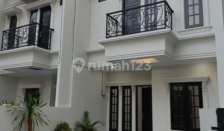 Dijual Rumah Classic Modern Dekat Gerbang Toll Andara Jakarta