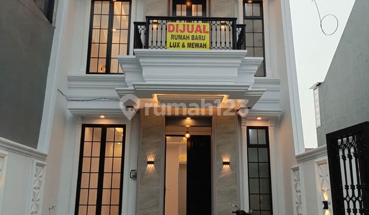 For Sale: Cheap and Spacious Move-in Ready House on Jalan Kahfi 1, Jakarta