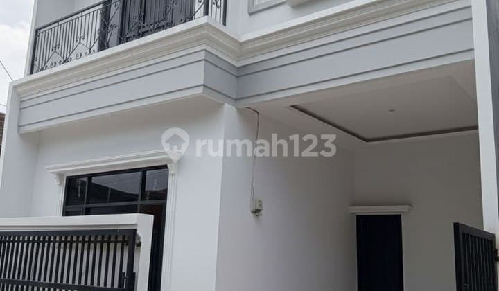 Selling Rooftop House 900 Million in Jagakarsa