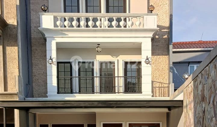 Selling New and Ready-to-Live-in House in Jagakarsa, South Jakarta