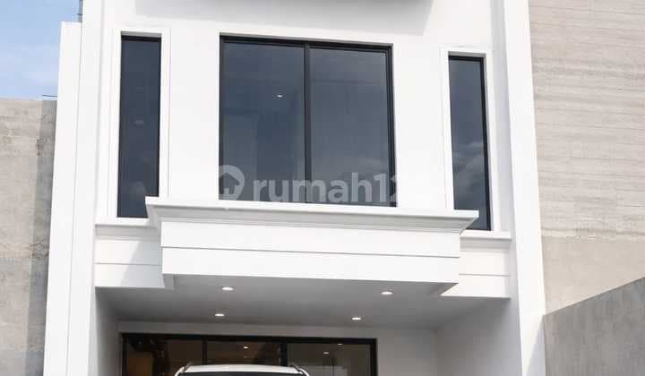 Jual Rumah 2.5 Lantai 750 Juta di Jagakarsa