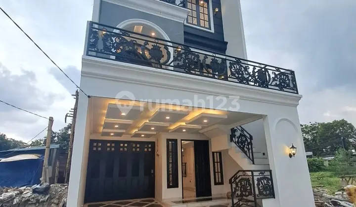 Sell Ready-to-Occupy American Classic House in Jagakarsa