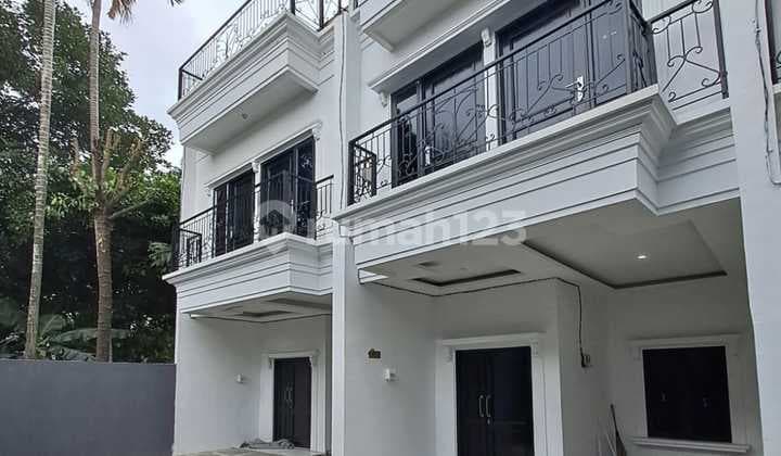 Modern Minimalist House 700 Million Jagakarsa