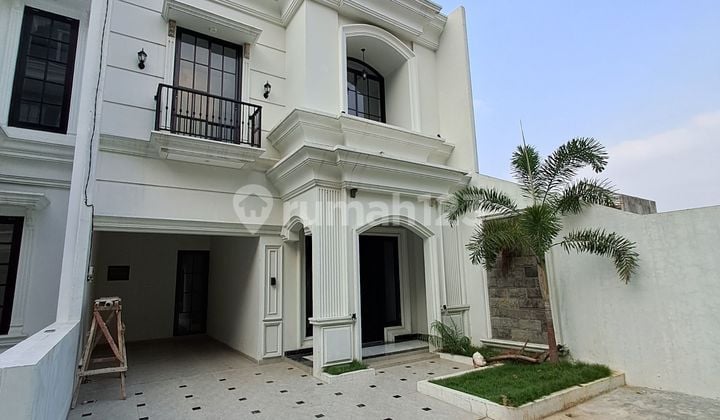 Dijual Rumah American Classic Siap Huni di Jagakarsa