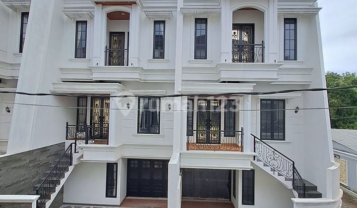 Jual Rumah American Classic Murah di Andara Cilandak Jakarta Selatan