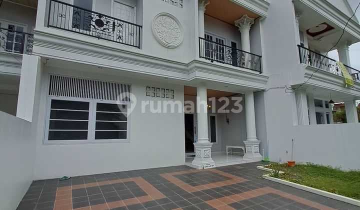 Dijual Rumah Murah Plus Kolam Renang Dalam Komplek di Cinere