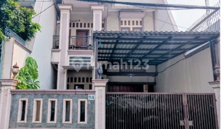 Rumah 2 Lantai Bagus Kokoh Terawat dan Murah