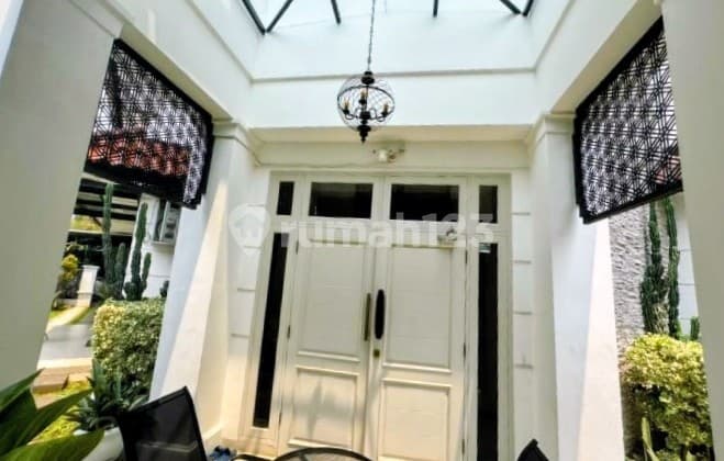 Rumah 2 Lantai Bagus Tanah Luas Asri Dan Tenang, Dijual Dibawah Harga Pasar