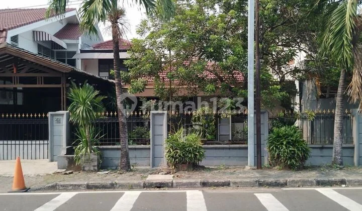 Dijual Rumah Rapih Dan Terawat Dekat Dengan Tol, Mall, Stasiun Lrt, Halte Busway & Rumah Sakit. Dijual Rumah Rapih Dan Terawat Dekat Dengan Tol, Mall, Stasiun Lrt, Halte Busway & Rumah Sakit.