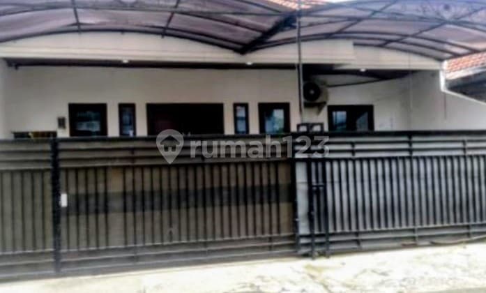 Selling Cheap House in Central City Area Menteng Central Jakarta