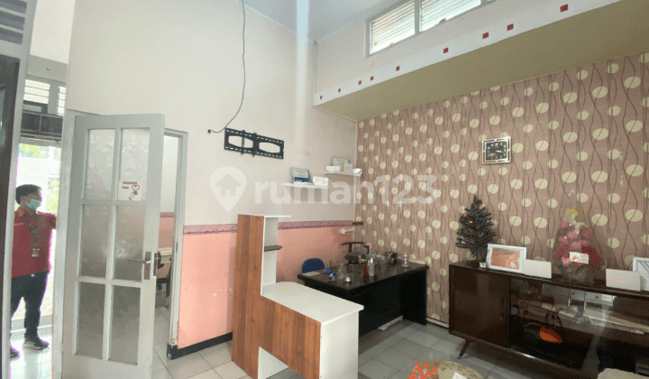 Rumah Klinik Kecantikan Luas & Lokasi Sangat Strategis Dengan Harga Terjangkau