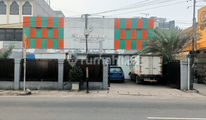 Bangunan Komersial Lokasi Strategis Jual Hitung Tanah Dibawah Njop.