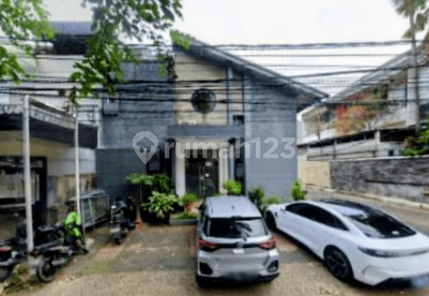 Bangunan Usaha + Rumah Tinggal Disamping Dengan Tanah Hook Luas Dan Memiliki 2 Bidang Tanah (2 Shm), Lokasi Strategis Jual Cepat Harga Murah.