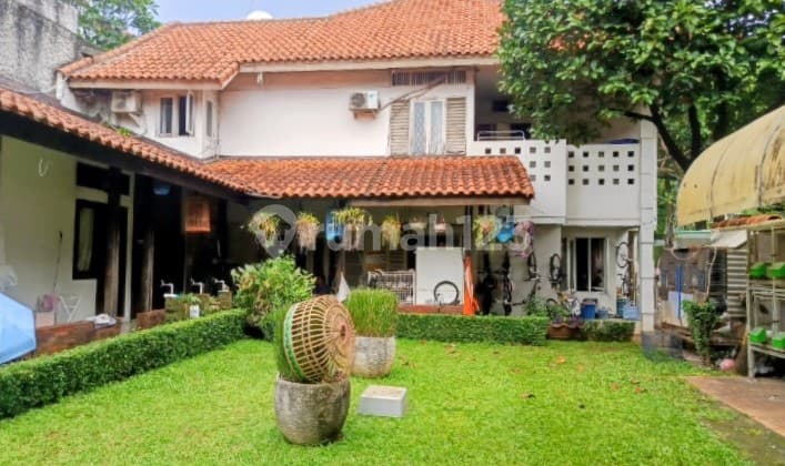 Rumah Tua Bangunan Kokoh Tanah Luas Harga Muarah Dibawah Pasar SHM