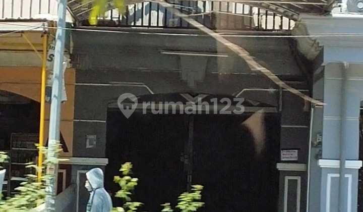 For Sale Ready-to-Use Shophouse in Panjang Jiwo Near Tenggilis