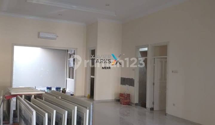 Rumah Bagus Perumahan Mewah Manyar Kartika Timur Bebas Banjir