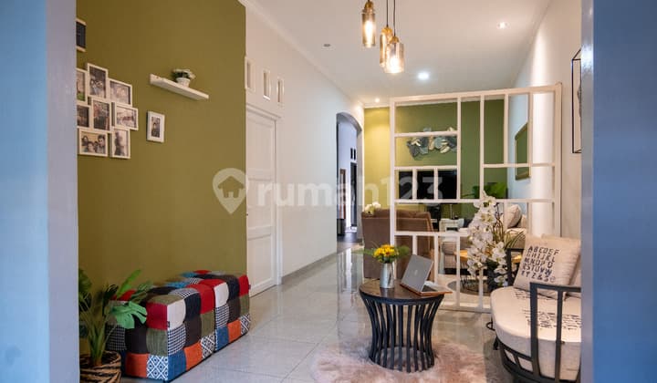 Rumah Bagus Rapi Terawat di Kebayoran Lama Jakarta Selatan