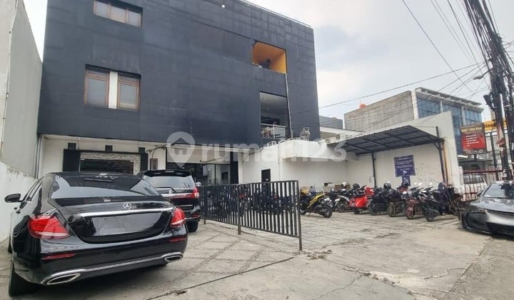 Ruko Gandeng 3 Lantai di Lokasi Strategis Bintaro Jakarta Selatan