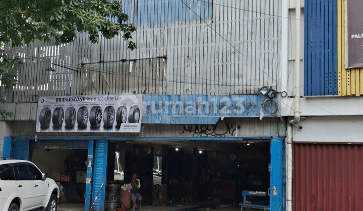 Hot Deals Bangunan Ruko 3 Lantai di Lokasi Strategis Senen Raya Jakarta Pusat