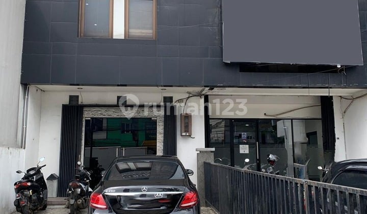 Ruko 3 Lantai di Lokasi Strategis Bintaro Jakarta Selatan